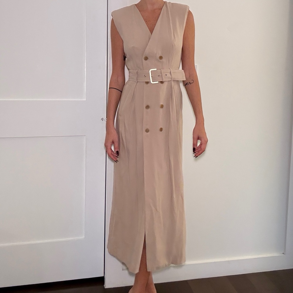 Elegant Tan Sleeveless Belted Dress
